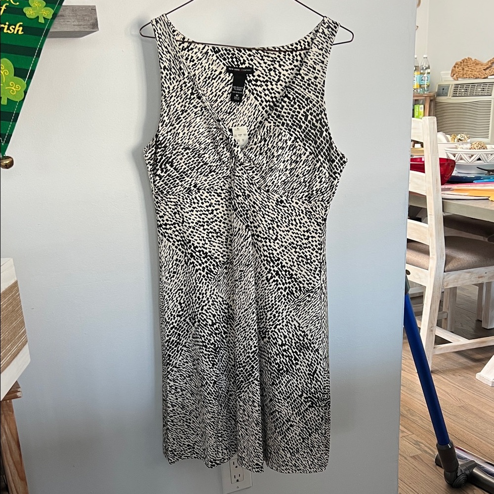 New York & Company Black and White Midi Dress